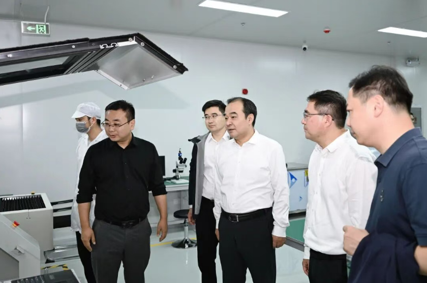 赵洪涛印祺现场推进重点项目建设.png